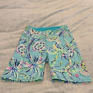 Lilly Pulitzer size xs Turtle Szn WEEKENDER SHORTS Luxletic Biker High Rise